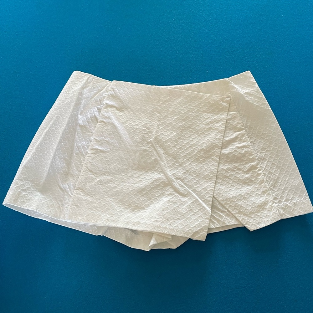 Lilly Pulitzer Cream Textured Skort